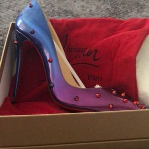 Christian Louboutin Degraspike 120 Patent Scarabe